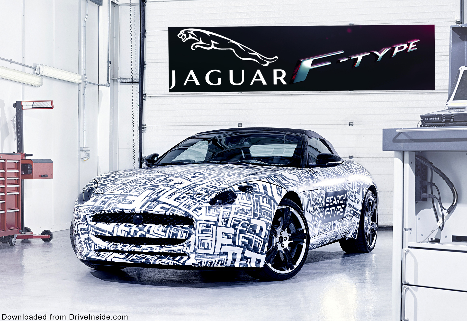 Much awaited Jaguar F-Type to be launched at Paris Motor Show
