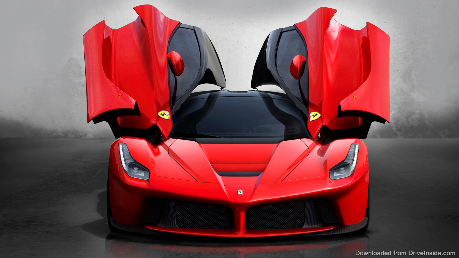 LaFerrari – the car everyone has been waiting for arrived in Geneva