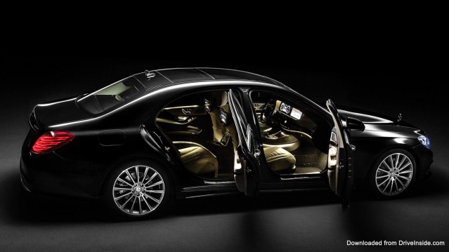 Mercedes-Benz-S-Class door oepn