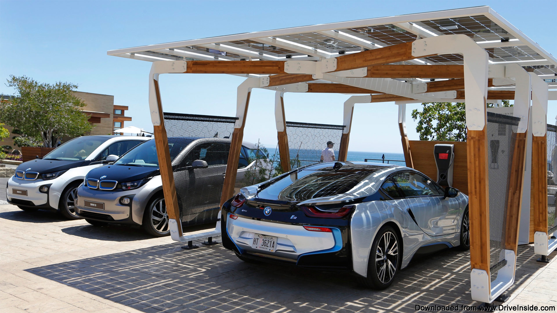 BMW DesignworksUSA i solar carport concept
