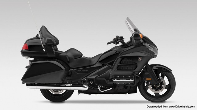 Honda Gold Wing 2015 wallpaper 2