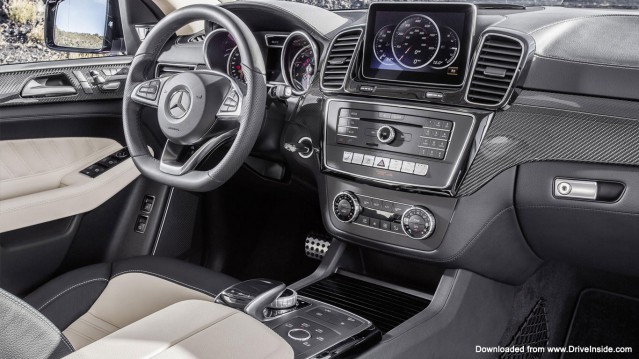 Mercedes GLE Coupe interior wallpaper
