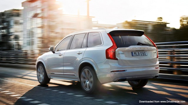 Volvo XC90 T8 wallpaper rear