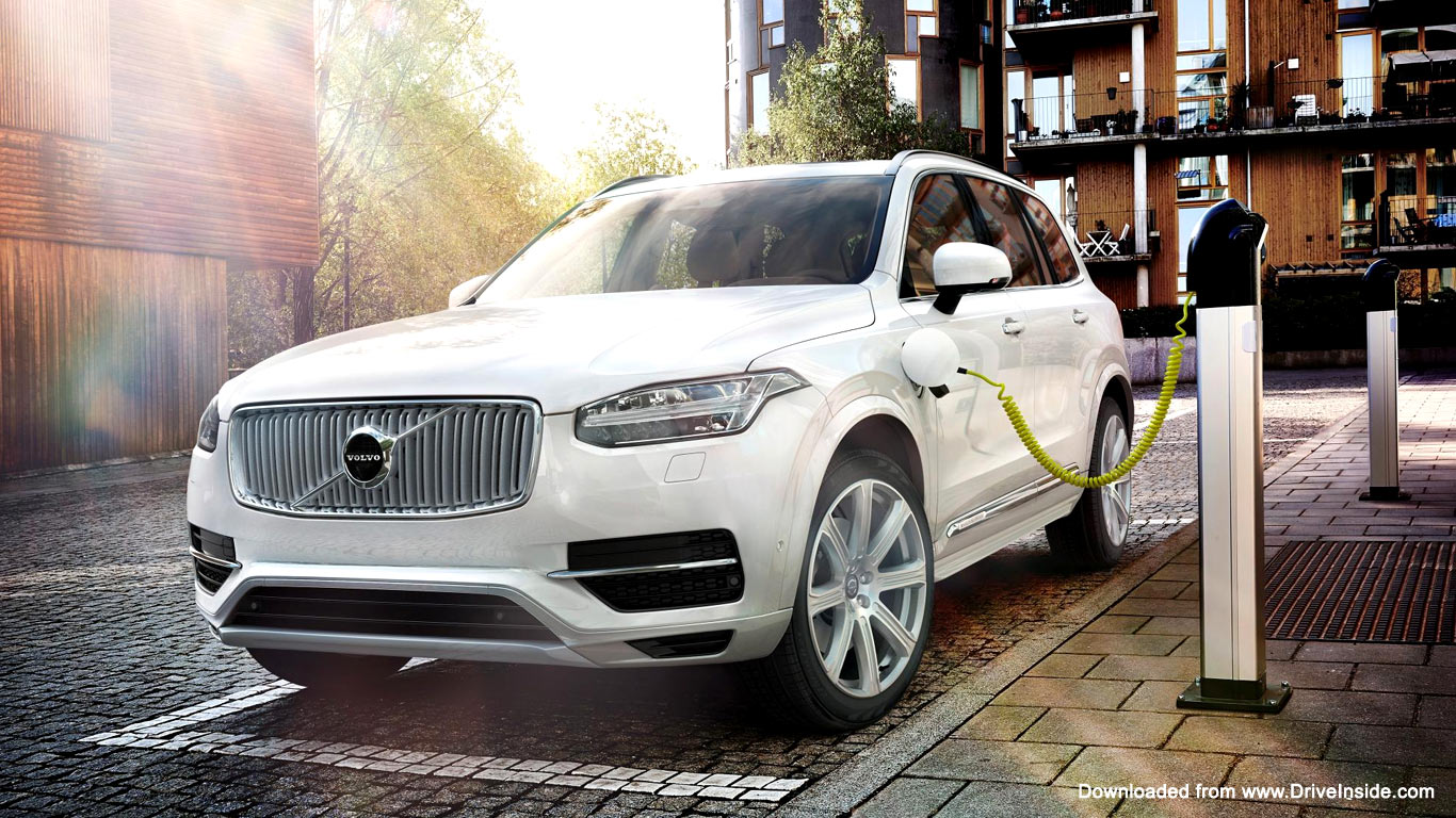 Volvo XC90 T8 wallpaper