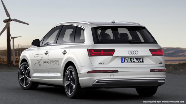 Audi Q7 e-tron 3.0 TDI quattro rear