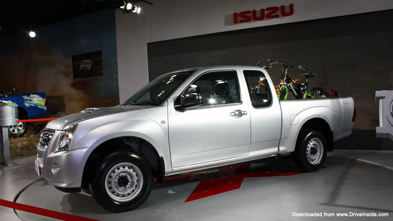 Snowman Logistics adds Isuzu D-Max vehicles to its fleet