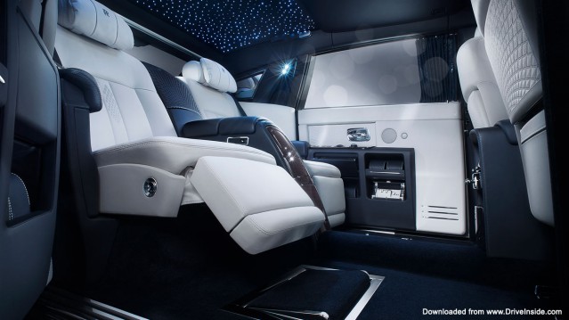 Phantom Limelight Collection interior