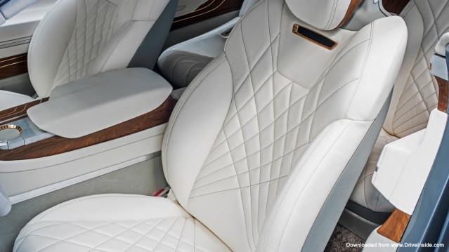 Hyundai Vision G Concept Coupe front seats
