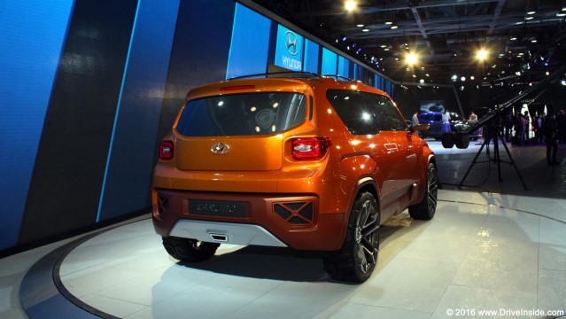 Hyundai Carlino rear side view