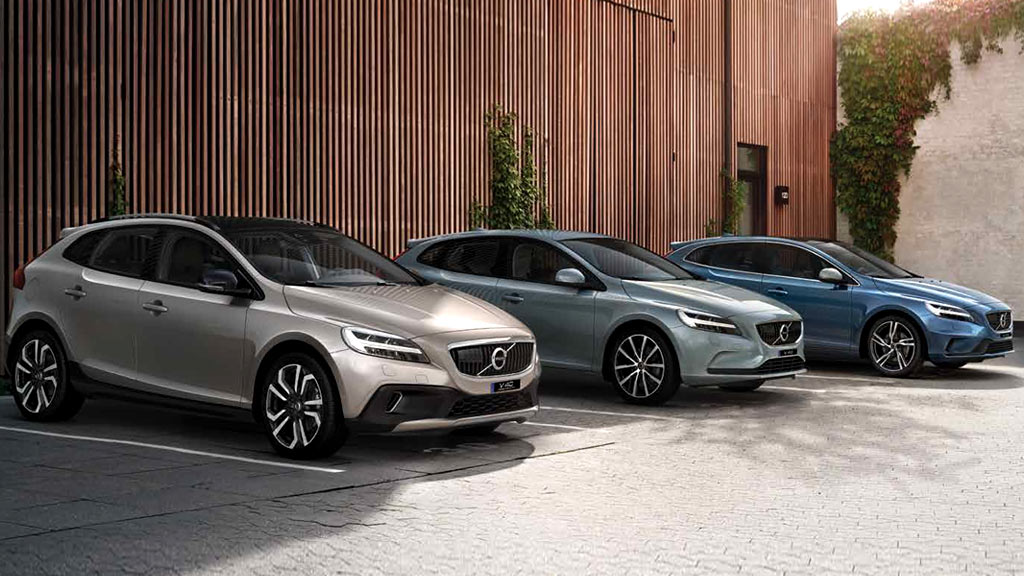 Volvo 2017 V40 and V40 Cross Country