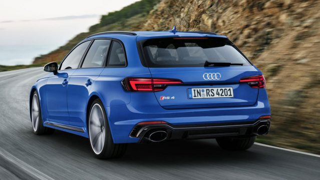 Audi RS 4 Avant rear view